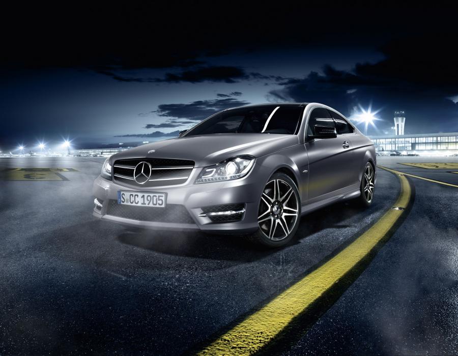  Mercedes-Benz C250 Coupe Sport 2012 года  (фото 1 из 10)